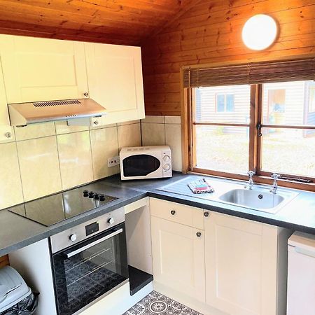 Otter 4 Hot Tub - Huntersmoon-Warminster-Bath-Salisbury Villa Exteriör bild